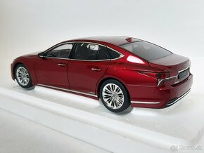 1:18 - Lexus LS 500h (2018) - AUTOart - 1:18 - 8