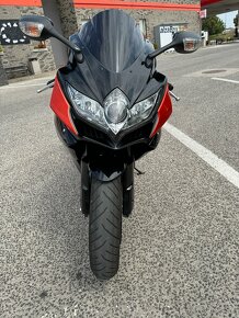 Suzuki Gsxr 750 - 8