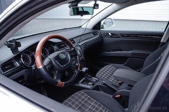 Skoda Superb Combi 2.0 TDI DSG - 8