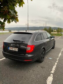 Škoda Superb Combi 2.0 TDI CR 140k Ambition - 8