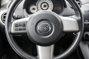 Mazda 2 1.3i 55kW CE Pro M5 11/2010 - 8