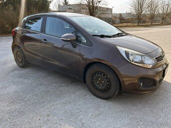 KIA Rio - 8