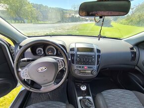 KIA Cee’d Hatchback 92.7kw Manuál - 8