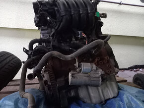 Motor Citroen C4 - 8