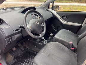 Toyota Yaris r.12/2009 - 8