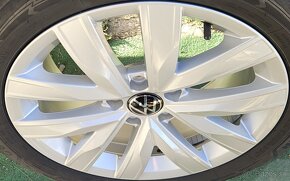 Atraktívne, originálne disky VW - 5x112 r17 - 8