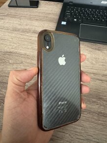 Iphone xr black 64gb ios 18.1 - 8