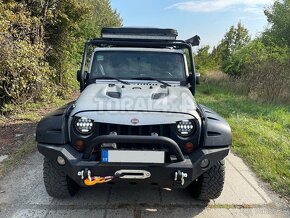 Predný oceľový pevnostný nárazník R8 Jeep Wrangler JK 07-18 - 8