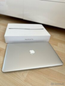 Apple MacBook Pro 15" Retina (Mid 2014) - 2,5GHz i7, 16GB - 8