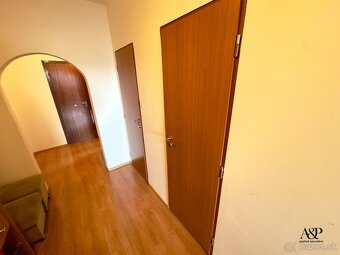 NA PREDAJ 3 IZB. BYT S KOMOROU A BALKÓNOM, 74M2, UL. L.NOVOM - 8