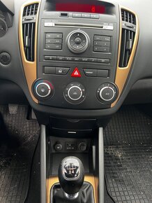 Kia CEED 1,4i - 8