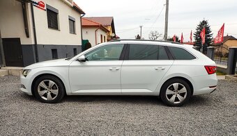 ŠKODA SUPERB COMBI 2.0TDI 110kW - MATRIX, NAVI, ŤAŽNE - 8