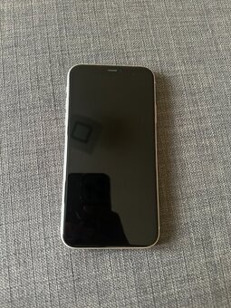 Predám iPhone 11 128GB - 8