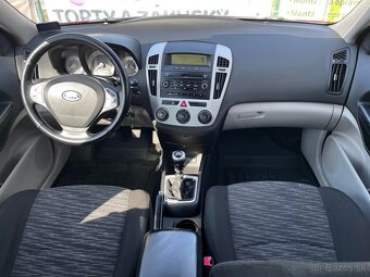 Kia Ceed - 8