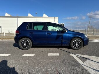 Volkswagen Golf 1.6 TDI STYLE - 8