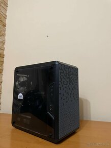 RTX 4060 AMD, 5 5700, 16gb DDR ram, 1tb SSD - 8