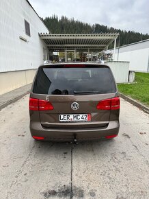 Volkswagen Touran 2.0TDI 103kw DSG HIGHLINE - 8