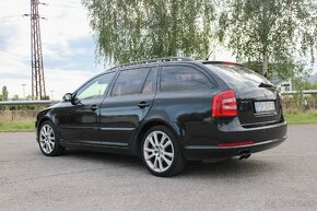 Škoda Octavia Combi 2.0 TDI RS - 8