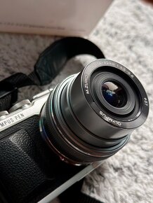 Olympus PEN E-PL 7 - 8