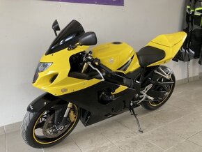 Suzuki GSX-R 750 - 8