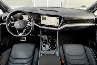 VW Touareg R-line, 3.0TDI, 2024, 20tis km,top stav, záruka - 8