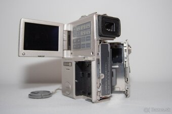 Sony Handycam mini dv DCR-PC1E - 8