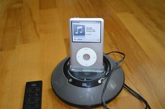 predam zostavu Apple iPod + repro JBL - 8