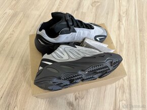 Adidas Yeezy 700 MNVN Metallic veľ. 36 2/3 - 8