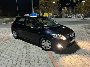 Toyota Auris Hybrid 1.8 HEV - 8