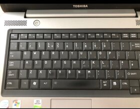 Toshiba satellite pro A300 laptop notebook - 8