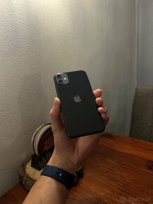 iPhone 11 64GB Black - 8