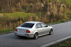 BMW e39 523i - 8