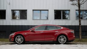 Tesla Model S - 8