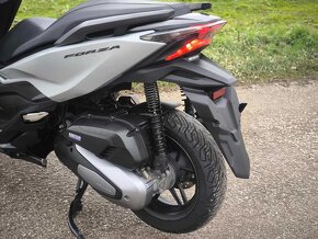 Honda Forza 125cm r.v 2022 - 8