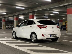 hyundai i30 1.6crdi - 8