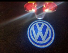 LED projektory s logom ŠKODA a VW. - 8