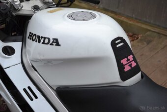 Honda VFR 750 RC36 - 8