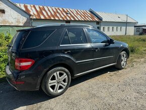 Mercedes-Benz ML350CDi - 8