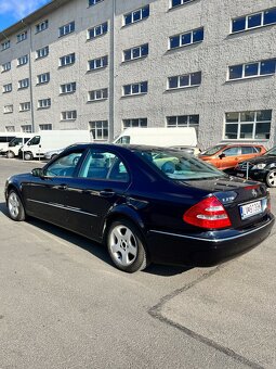 Mercedes Benz E270 CDI Manuál - 8