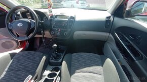 Predám KIA ceed 1,4 77 kW r.v.2009 - 8