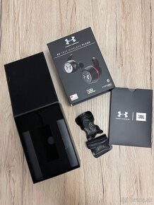 JBL Under Armour True Wireless Flash - 8