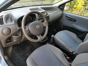 Fiat Punto 1.2 - 8