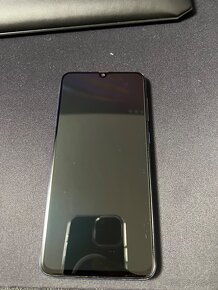 samsung  A70 6 gb ram 128 gb - 8