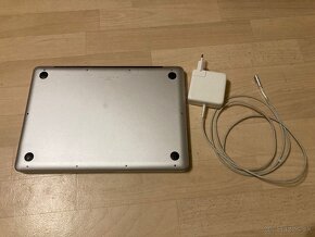 Apple MacBook Pro 2009 13” - 8