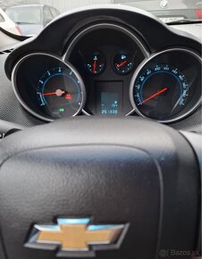 Chevrolet Cruze 1.8 - 8