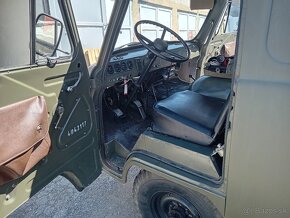 UAZ 469 buchanka - 8