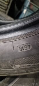 235/55 r18  good year ultra grip. - 8