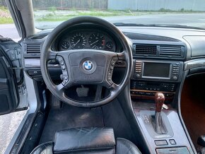 Bmw e38 750iL - 8