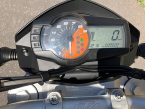 KTM 690 DUKE, 1.majitel, rok 2012 - 8