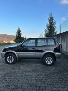 NISSAN TERRANO - 8